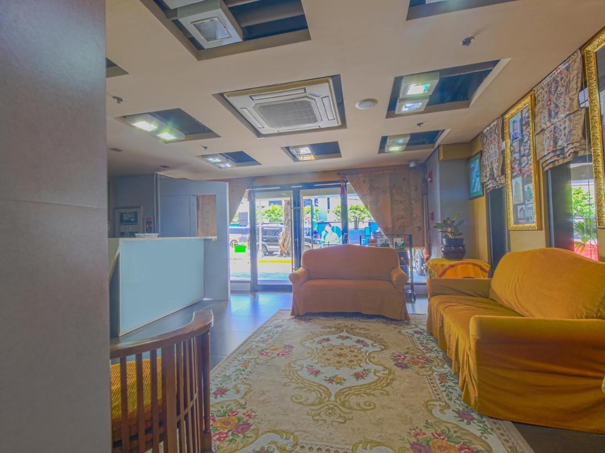 Hotel Super Oyo Capital O 907 Ceo Flats