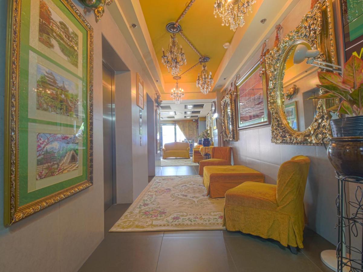 Hotel Super Oyo Capital O 907 Ceo Flats Makati City